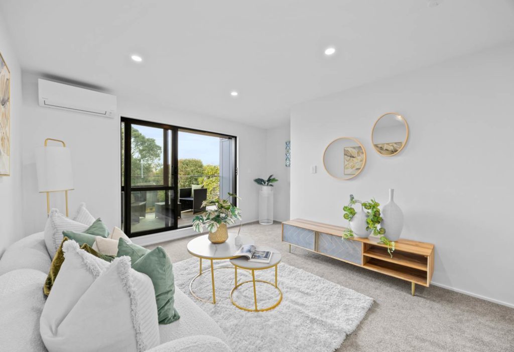 6 Robertson Road, Ranui