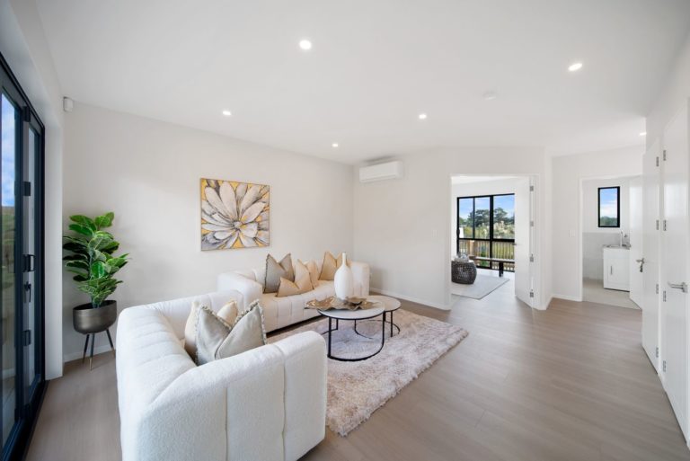 3 Taipahitini Road, Karaka