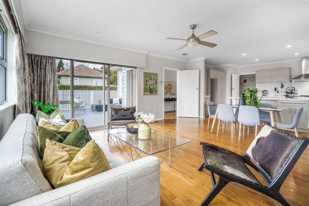 1-206 Onewa Road, Birkenhead