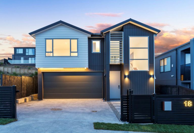 18 Pakirikiri Street, Long Bay 1