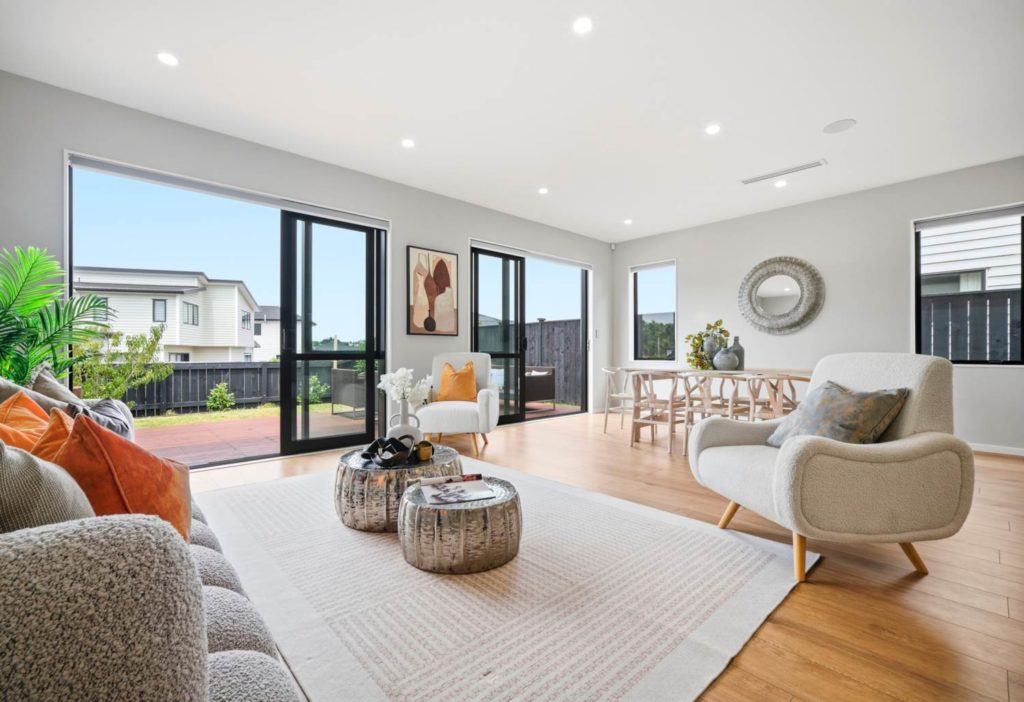 20 Headsail Drive, Long Bay