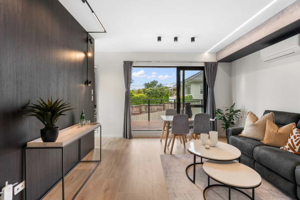 1-18 Riverview Road, New Lynn