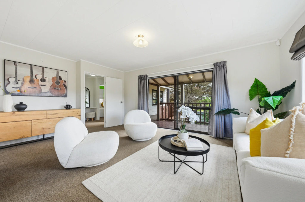 18 Holmes Drive South, Massey